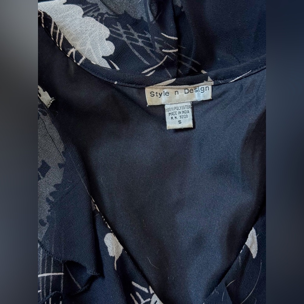 Vintage Floral Ruffle Black Dress - Picture 7 of 7